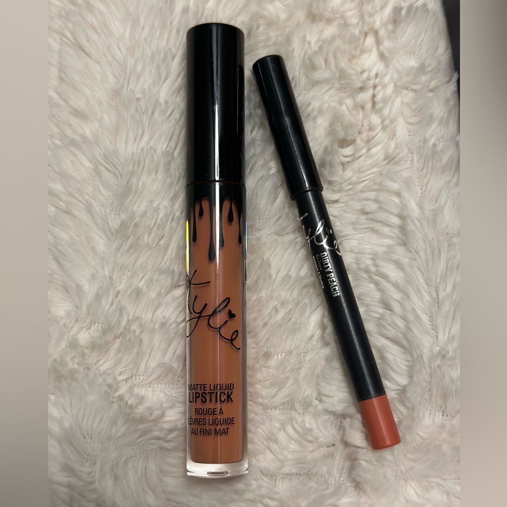 Kylie Cosmetics Lip Kit: DIRTY PEACH 🍑 - Picture 3 of 5